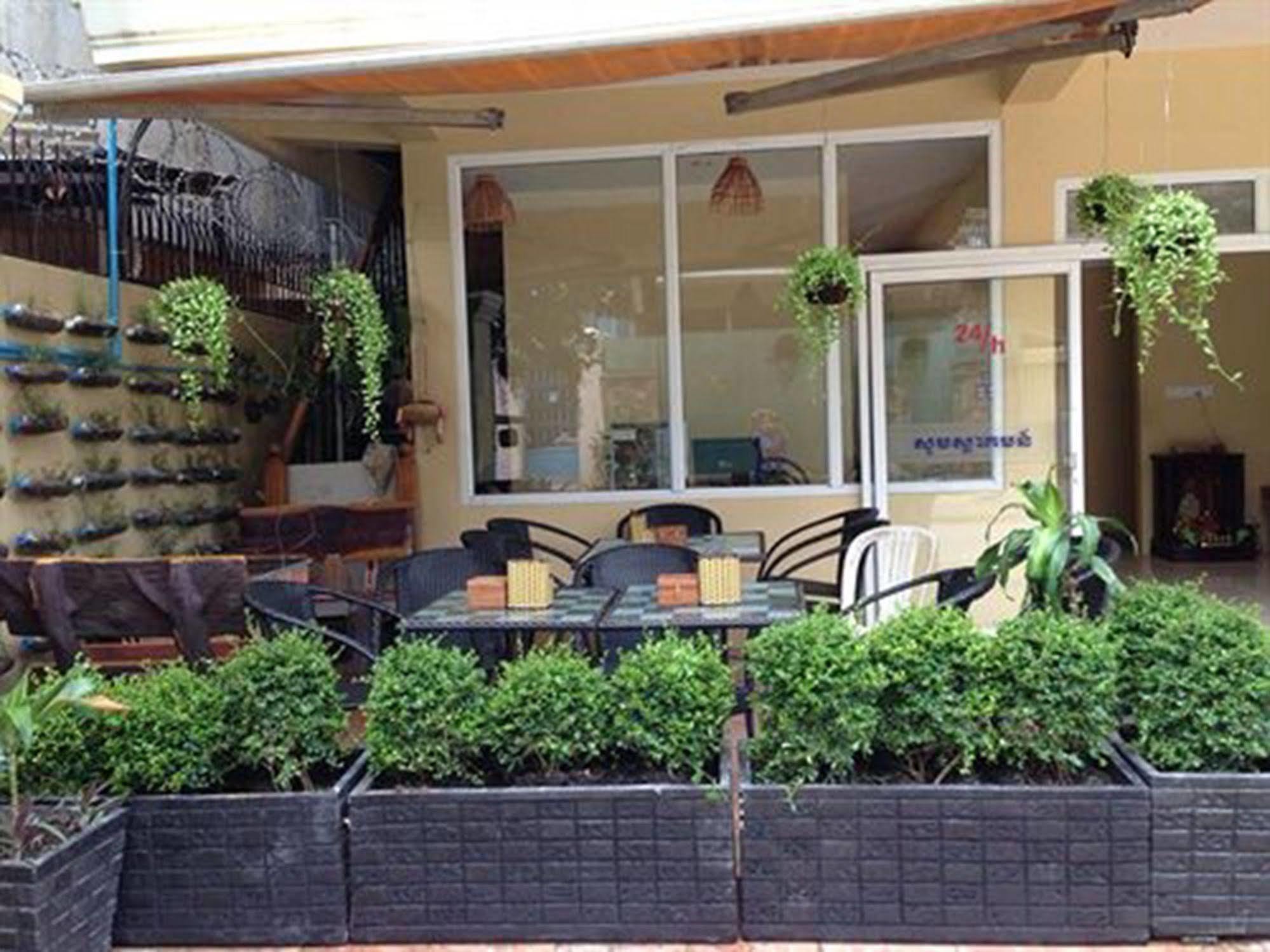 Homeland Guesthouse بنوم بنه المظهر الخارجي الصورة