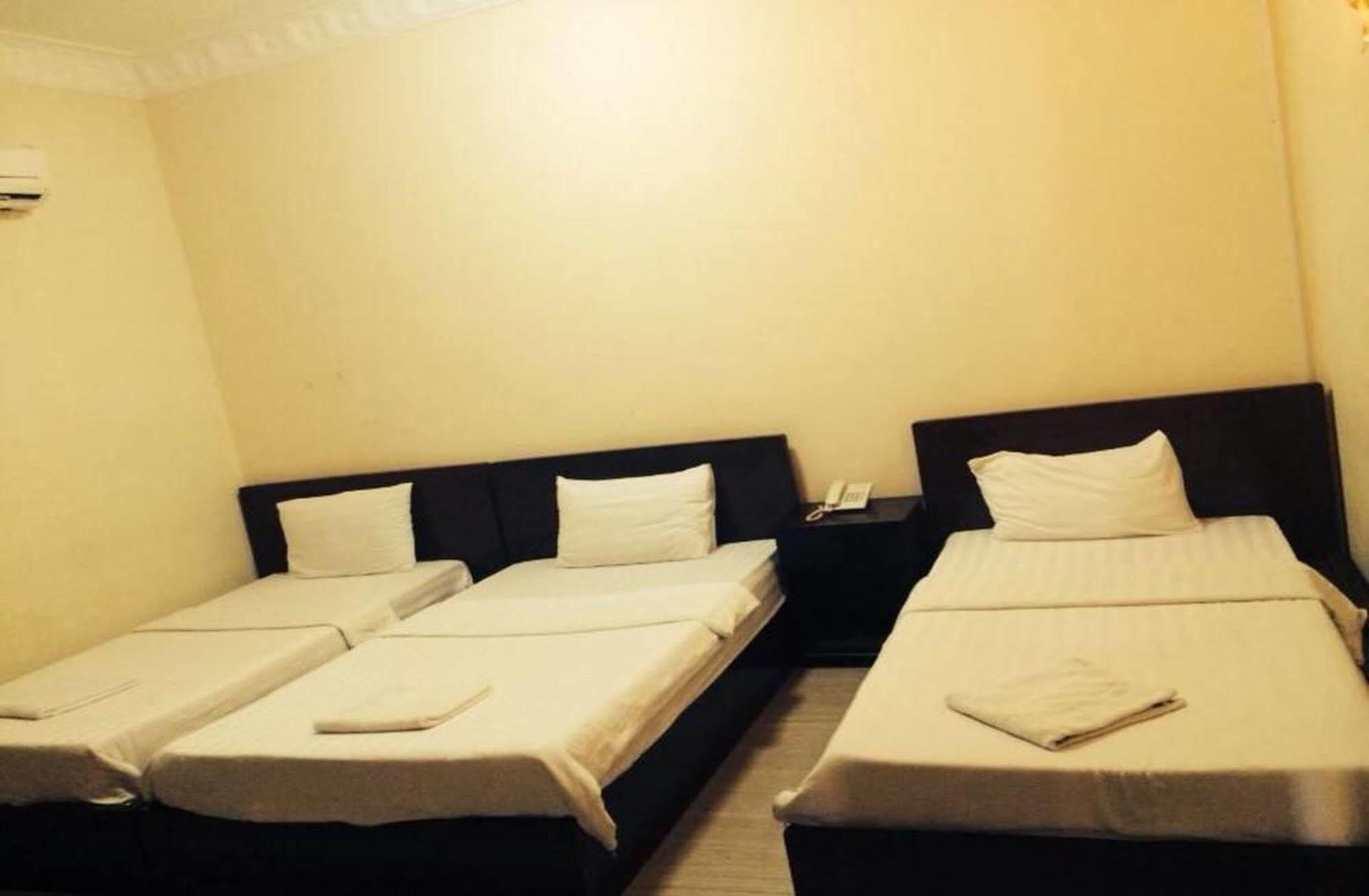 Homeland Guesthouse بنوم بنه المظهر الخارجي الصورة
